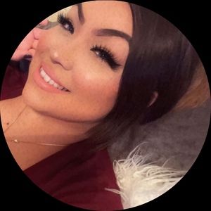 Meet your Posher, Estela
